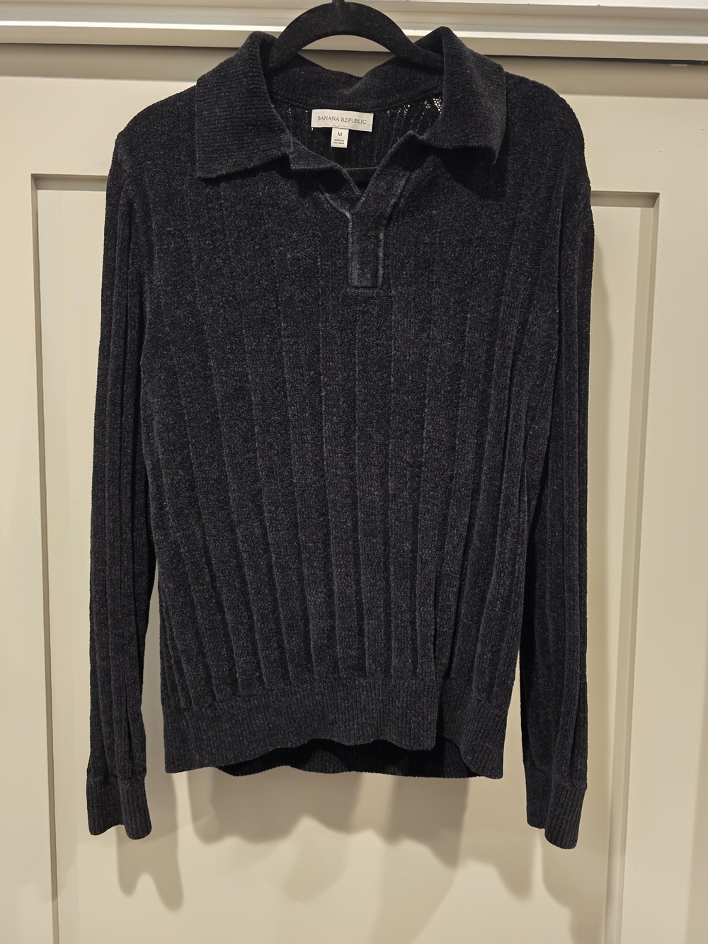 Banana Republic Men's Black Chenille Ribbed V‑Neck Polo Sweater
